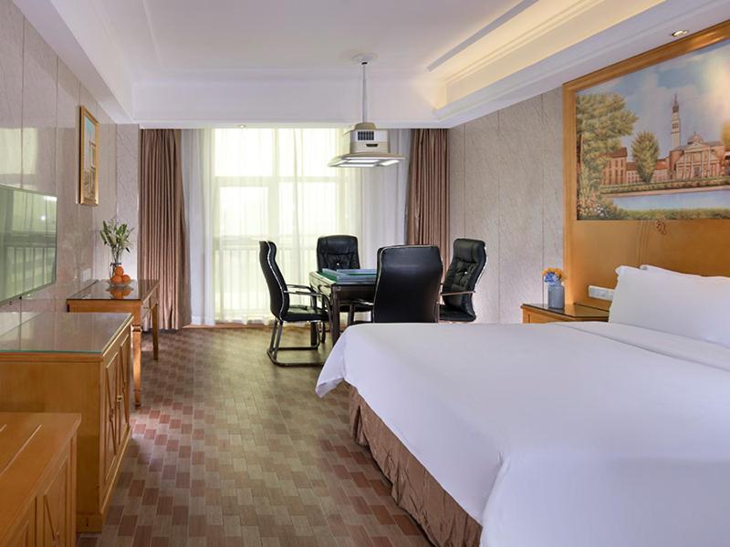 Vienna Hotel Hainan Oriental Avenue Dongfang Exterior foto